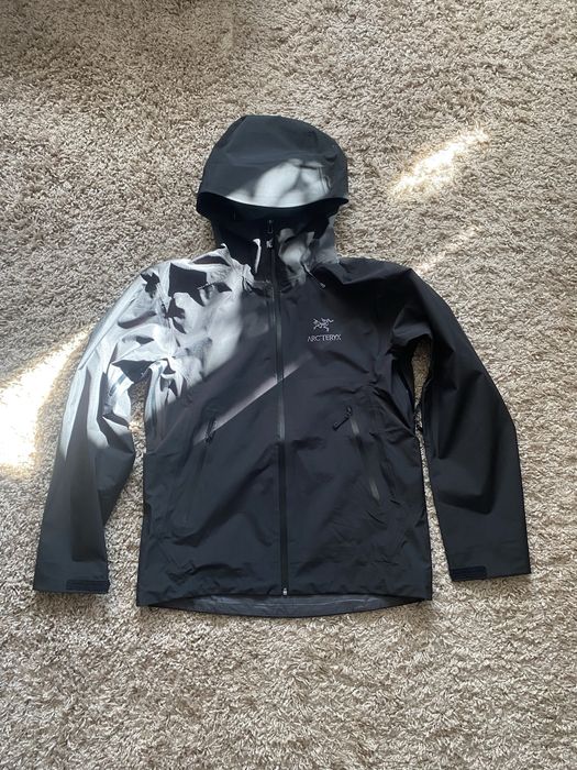 Kurtka przeciwdeszczowa Arc’teryx czarna