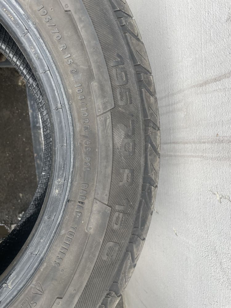 Шини Резина Колеса R15 195/70r15C  104/102R Uniroyal