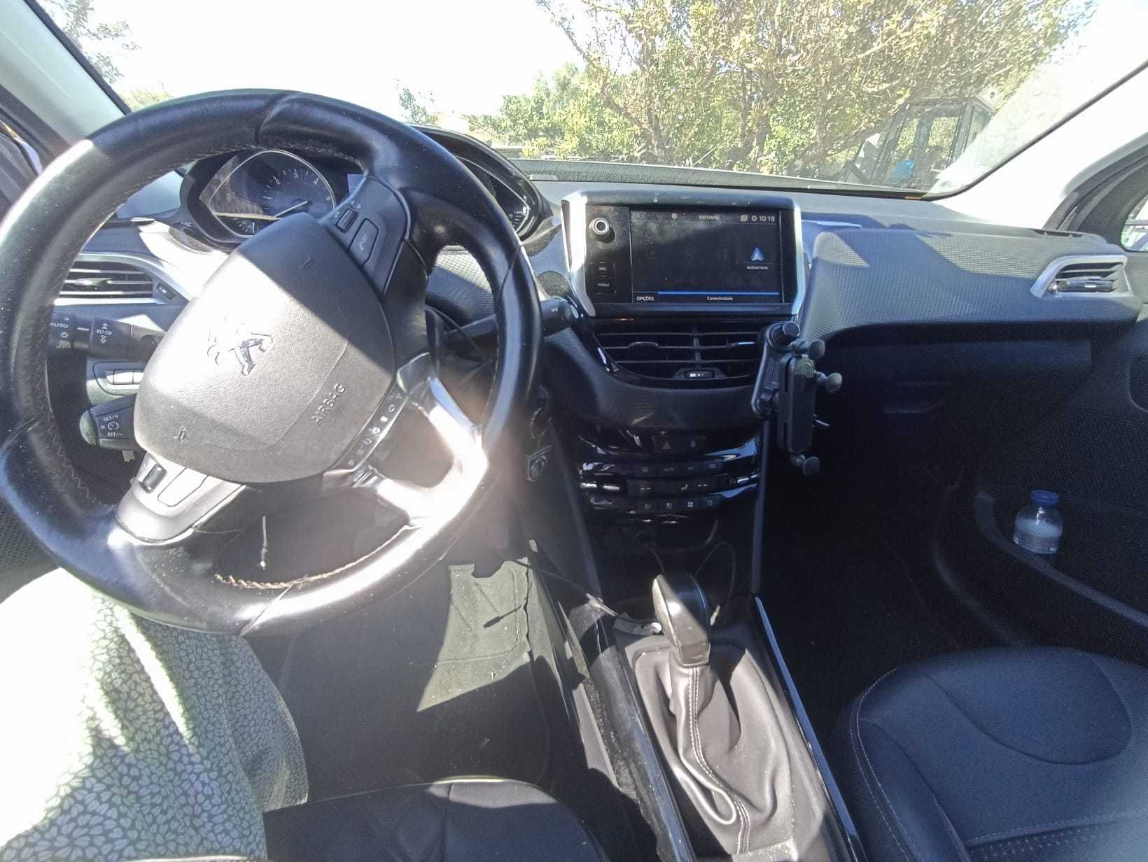 Peugeot 2008 BlueHDi 1.6 75cv – Sinistrado. Circula.