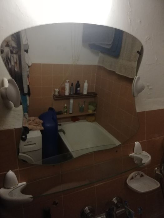 Pilnie sprzdam zestaw lustro plus półka plus mydelniczka
