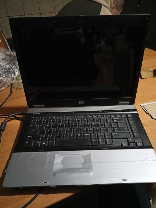 Laptop HP 6735b ..