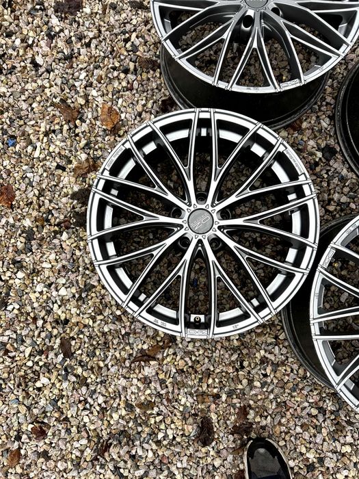 Felgi Alufelgi OZ Italia R19 5x120 8,5j et 29