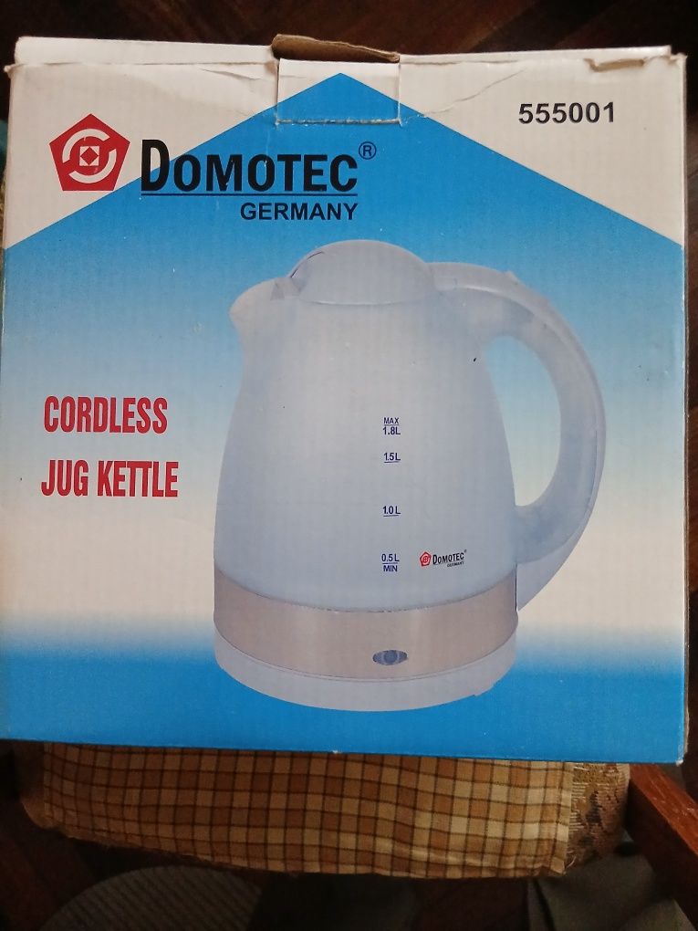 Чайник электрический Domotec