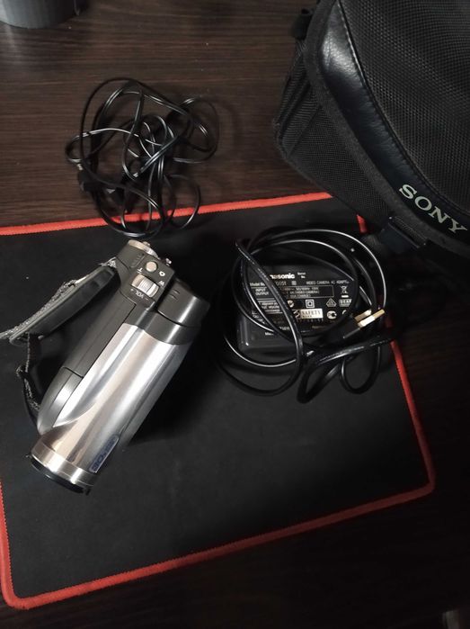 Продам видео камеру