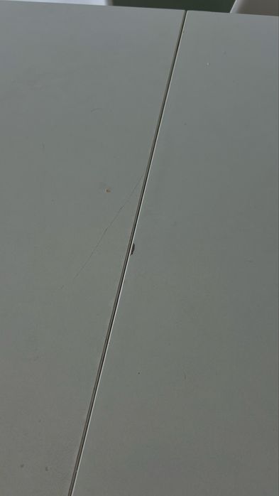 MESA DE JANTAR IKEA VIHALS - PERFEITA PARA O SEU ESPAÇO!