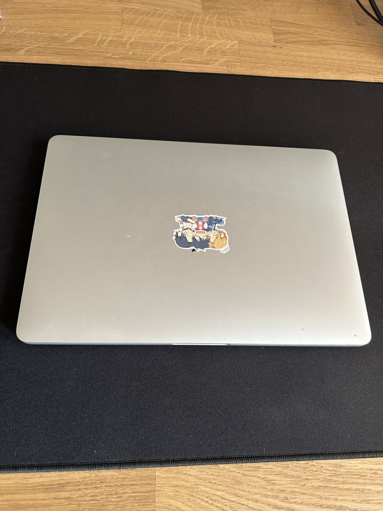 Macbook Pro 2020 13* i7 16 DDR4 500 GB SSD