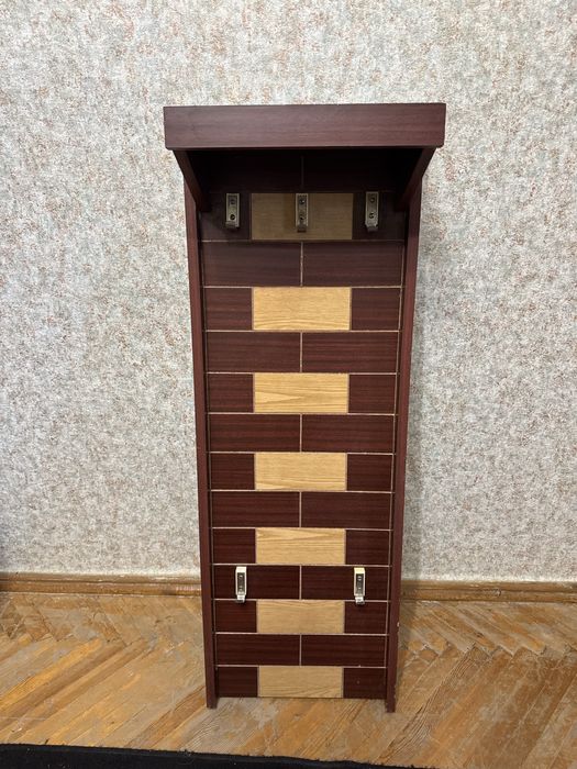 Передпокій з трьох предметів