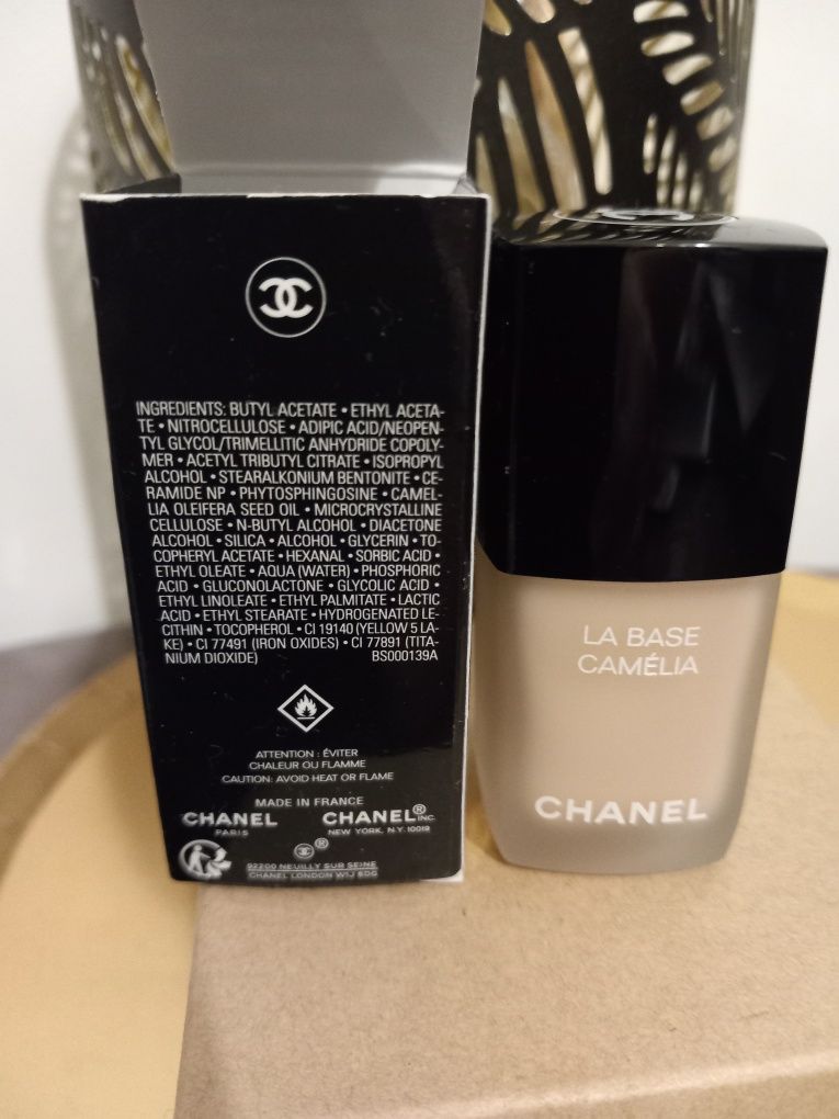 Baza do paznokci Chanel