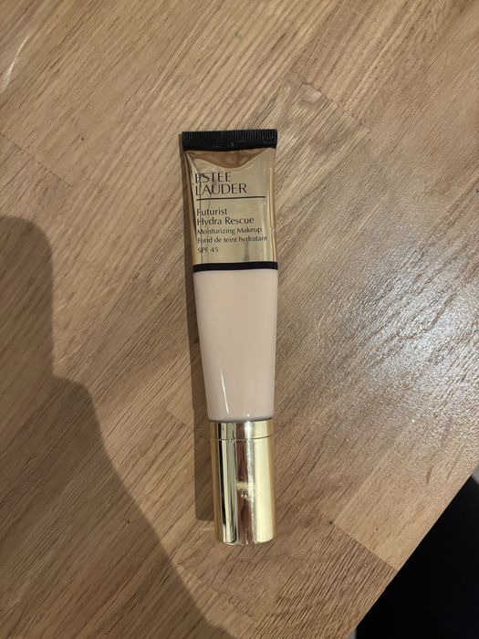 Podkład Estee Lauder Futurist Hydra Rescue, 1N0 porcelain