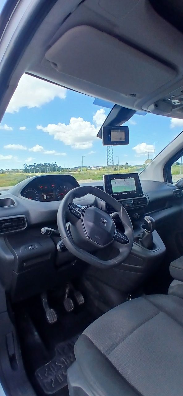 Peugeot partner 1.6bluehdi full extras