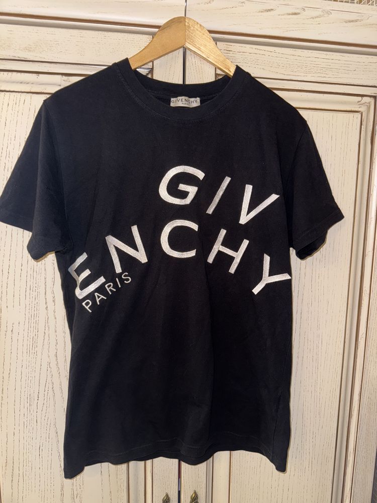Футболка чоловіча Givenchy