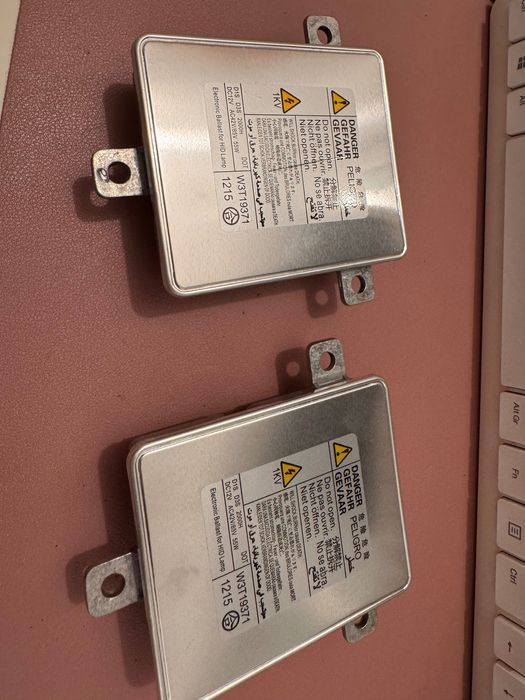 Par de Centralina de Luzes Balastro
AUDI