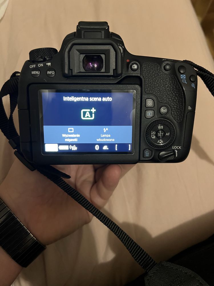 Canon EOS 77D + obiektyw 18-55 - około 20000 wykonanych zdjęć