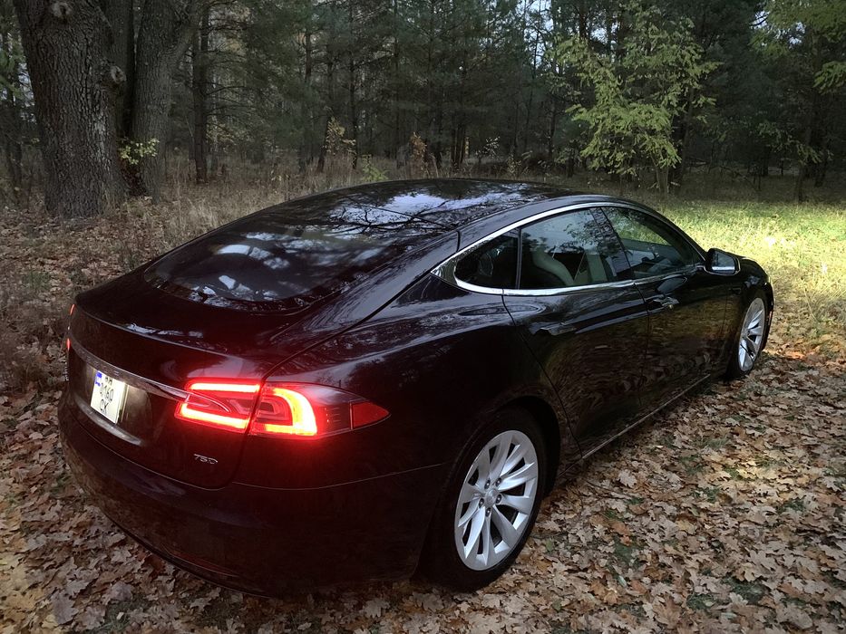 Tesla S 75 D 11 міс 16рік