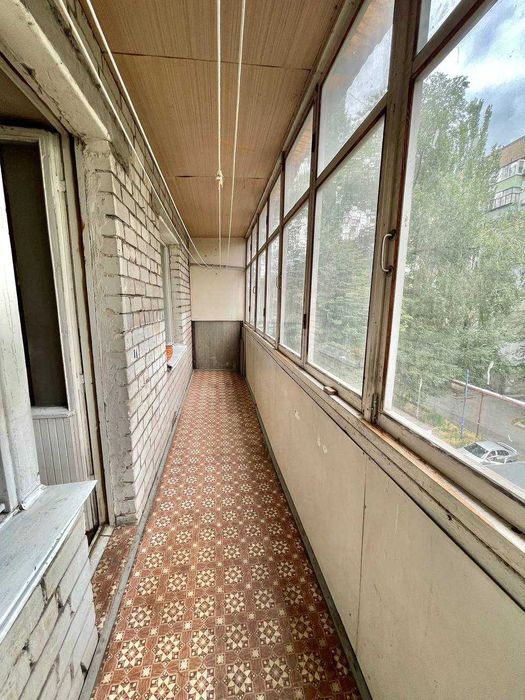 Продам  велику 3к квартиру  пр О.Поля 1/9 низ Кірова