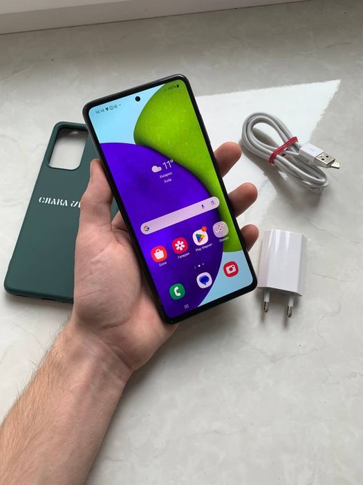 Samsung galaxy a52 6/128gb на экране защитное стекло