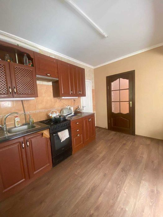 Продам просторий 2-поверховий будинок ! вул.Грузинська