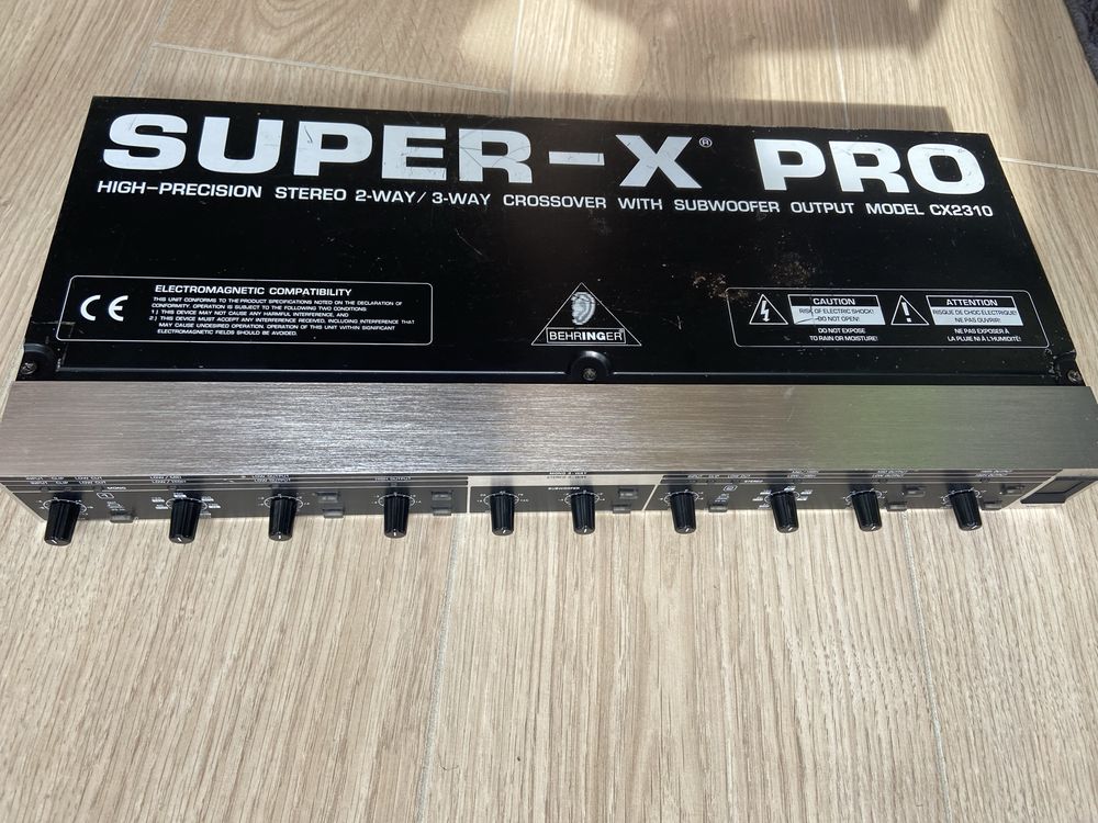Кроссовер Behringer CX2310 Super-X Pro Stereo 2 Way mono 3 Way