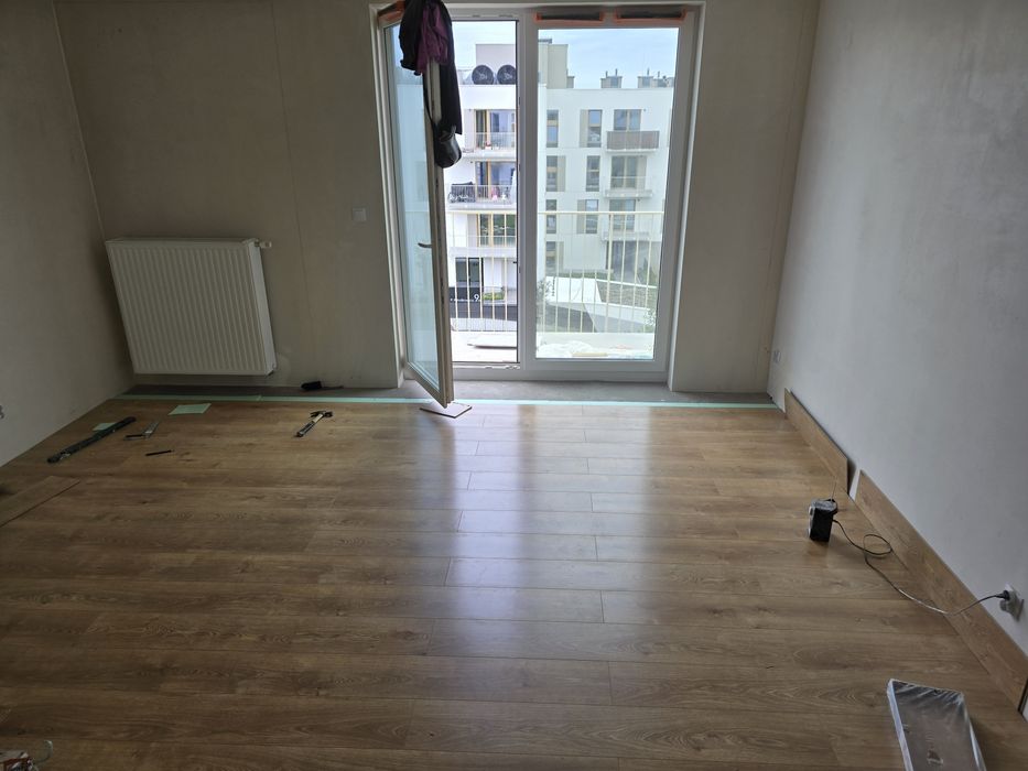 Glazurnik,,Malowanie ,płytki ,gładzie,