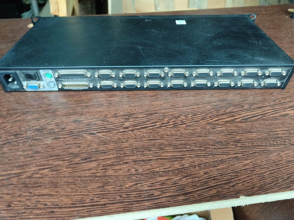 APC Planet D-Link KVM переключатель