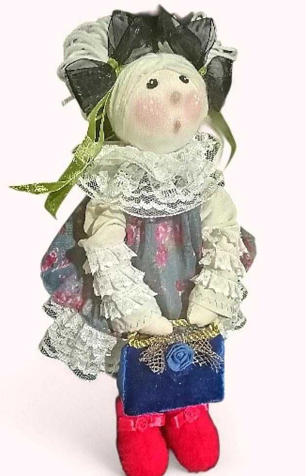 Коллекционная текстильная кукла