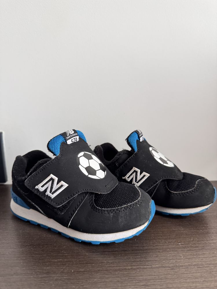 кросівки new balance р.26, оригінал