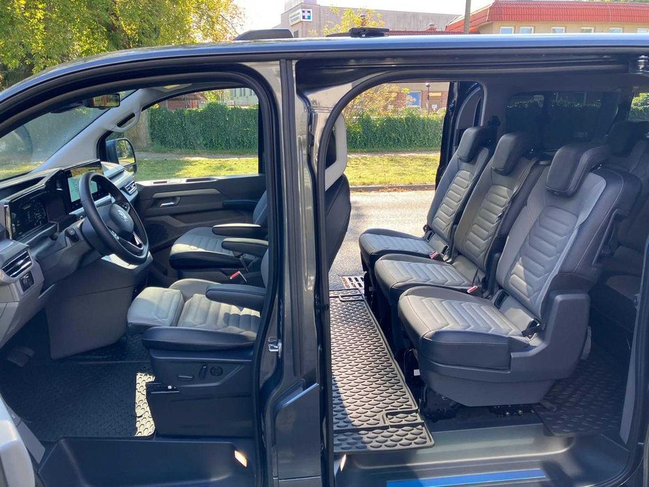 Wynajem VW CARAVELLE LONG T7,9/8 os. automat/najdłuższy bus 5,5 metra!
