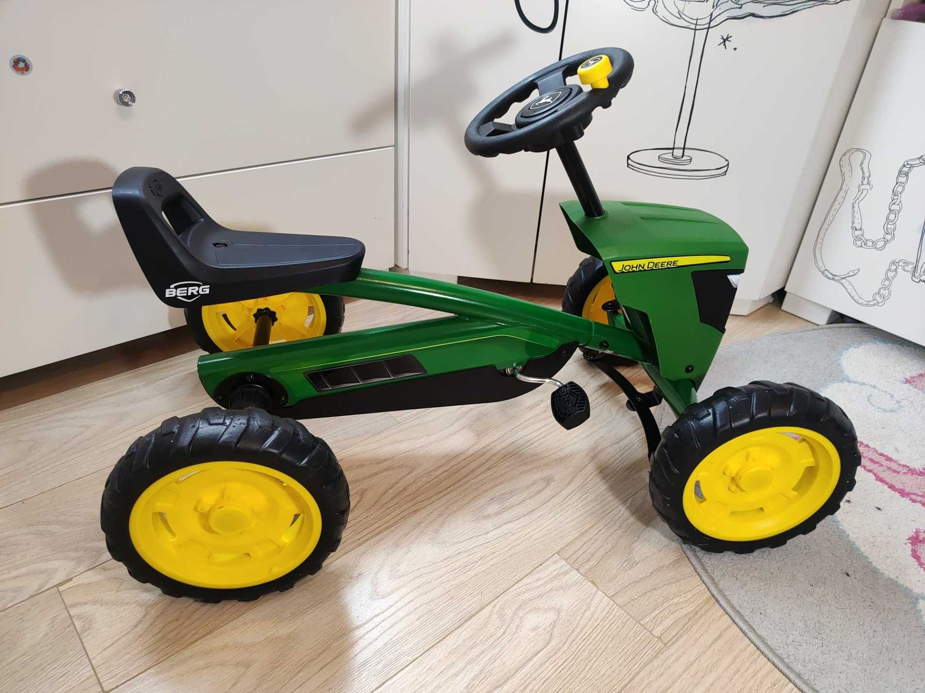 Gokart na pedały Buzzy John Deere 2-5 LAT Berg