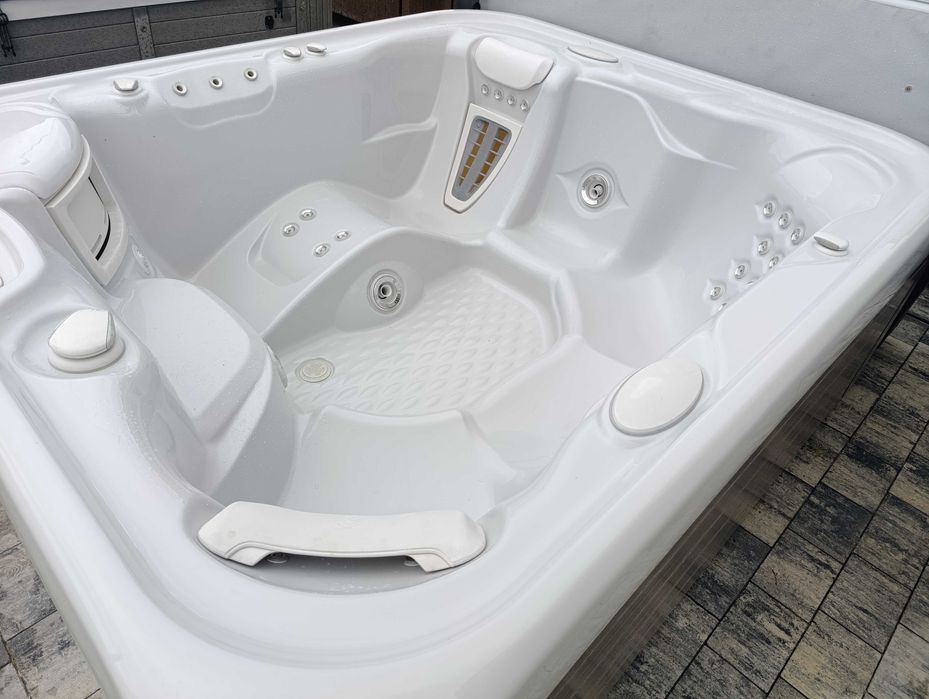 Spa hot tub jacuzzi balia Bania Hot spring