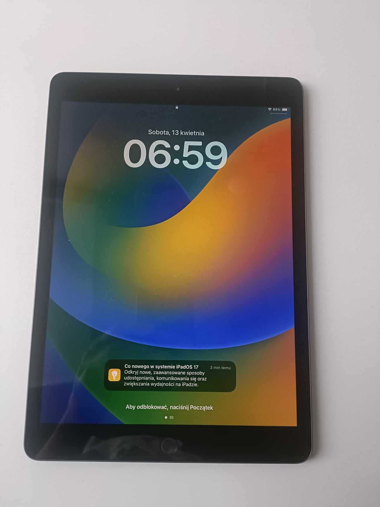 Tablet iPad 8 generacja 32 GB szary sprawny