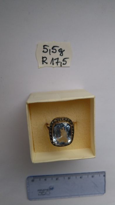 Pierścionek złoty z diamentami i akwamarynem, certyfikat