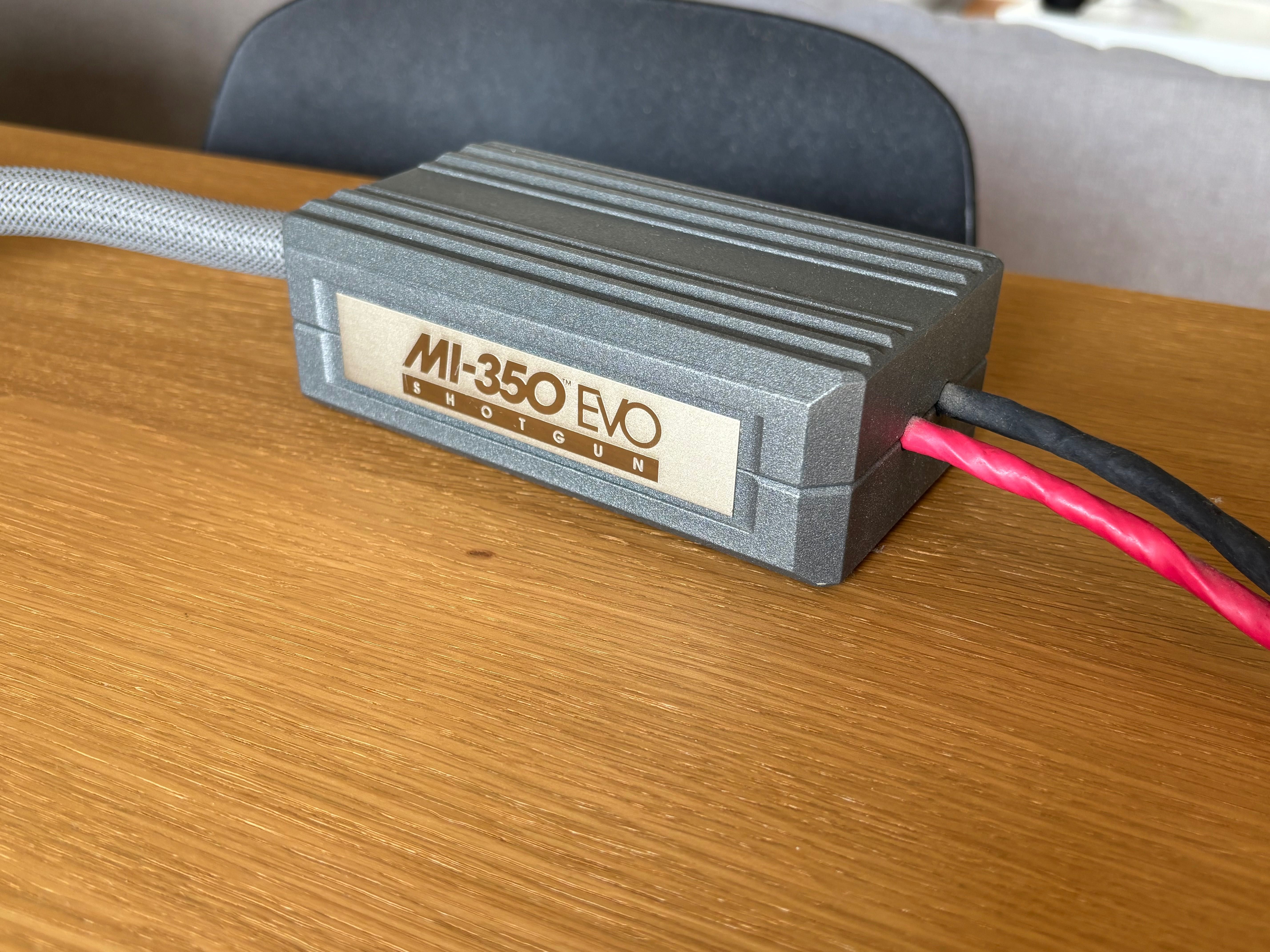 MIT MI-350 Shotgun EVO            interkonekt RCA