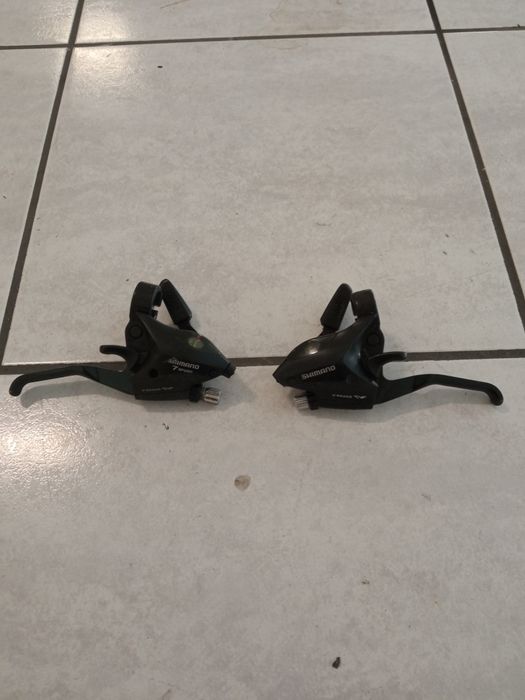 Manetes de travão