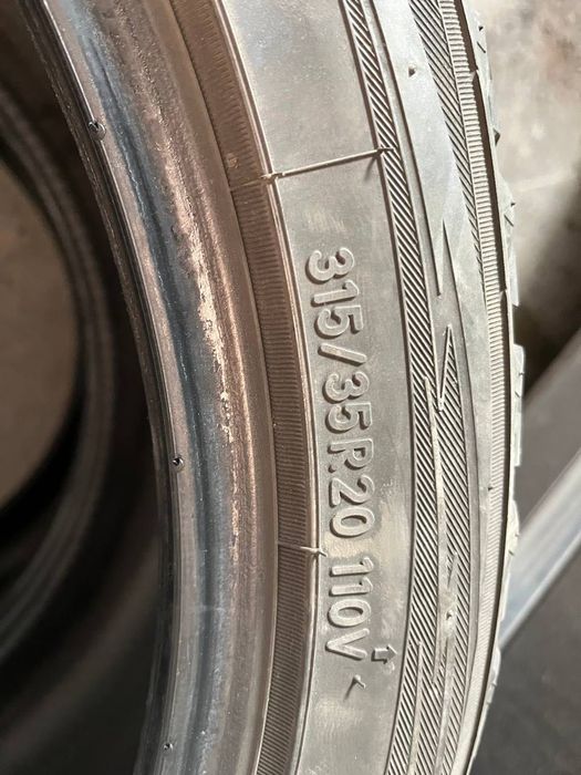 Шини зимові різно широкі R20