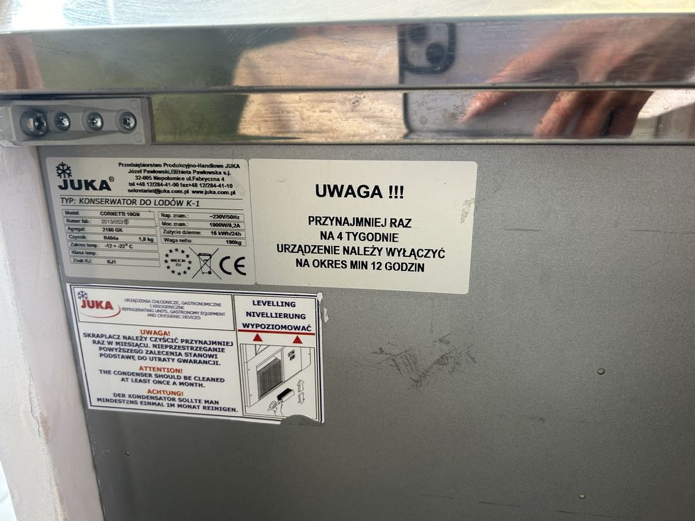 Lada do lodów, mroźnia. Witryna