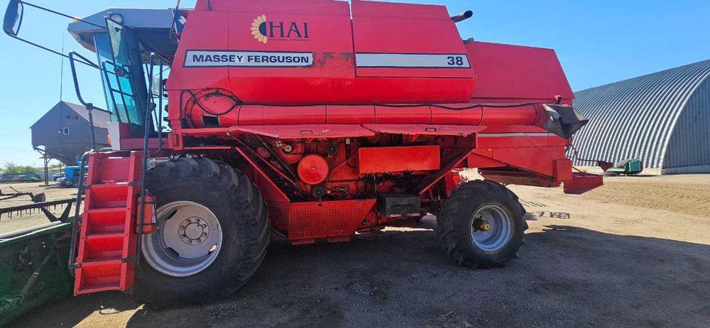 Massey Ferguson 38