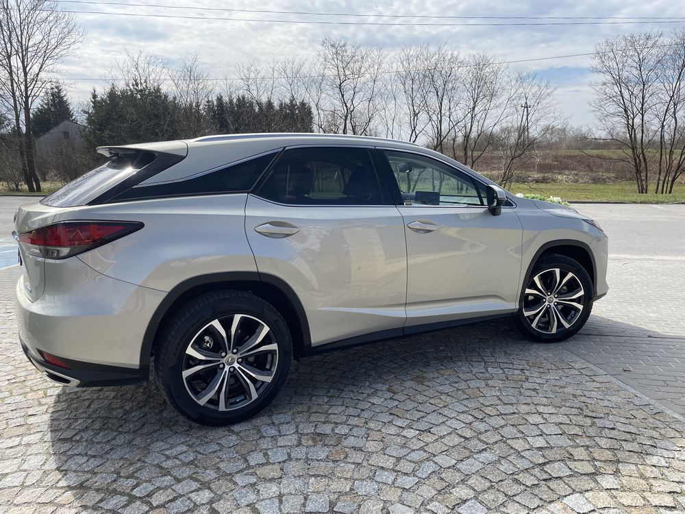 Lexus Rx i NX do ślubu . Piękny nowoczesny luksusowy