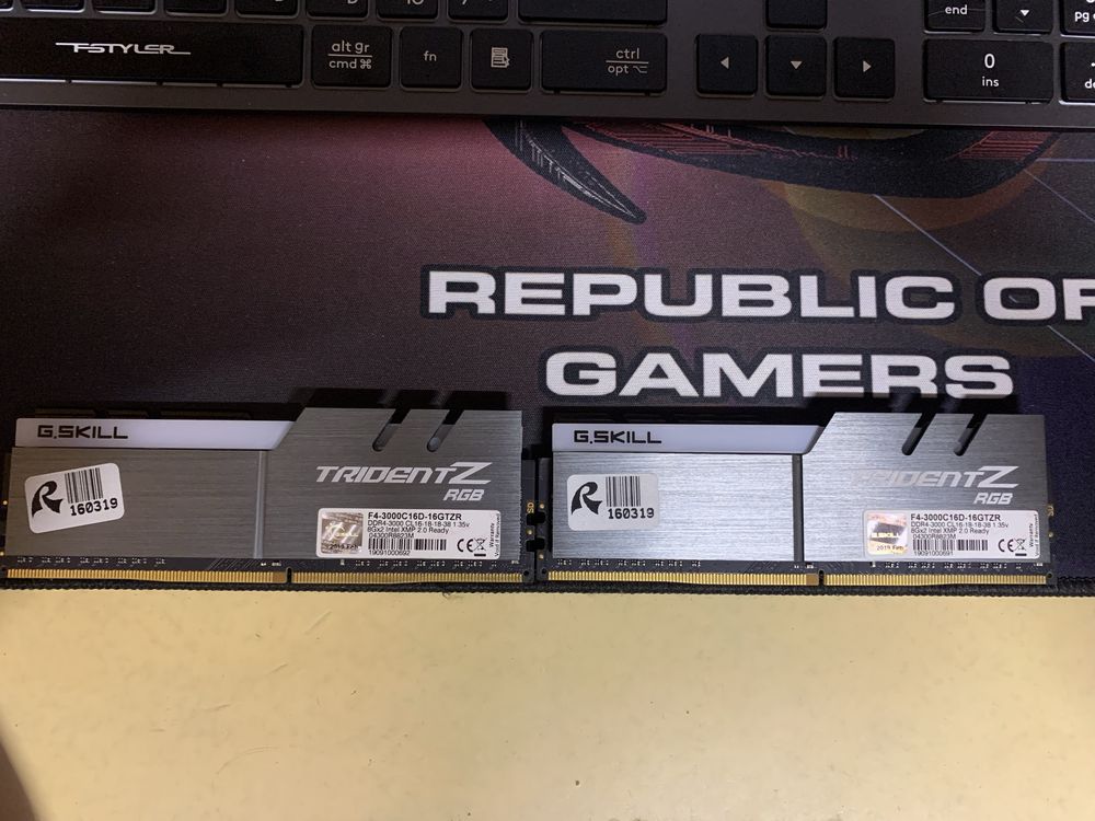 Продам оперативную память G.Skill TridentZ RGB 16Gb