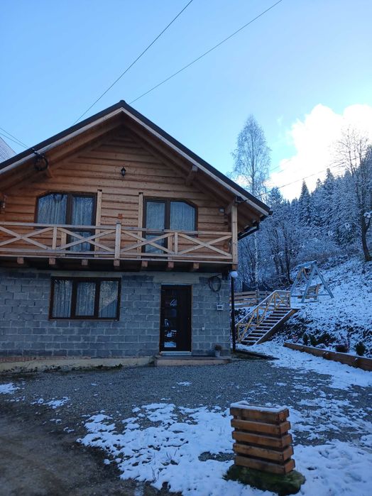 Відпочинок у Татарові, Біля Потічка '