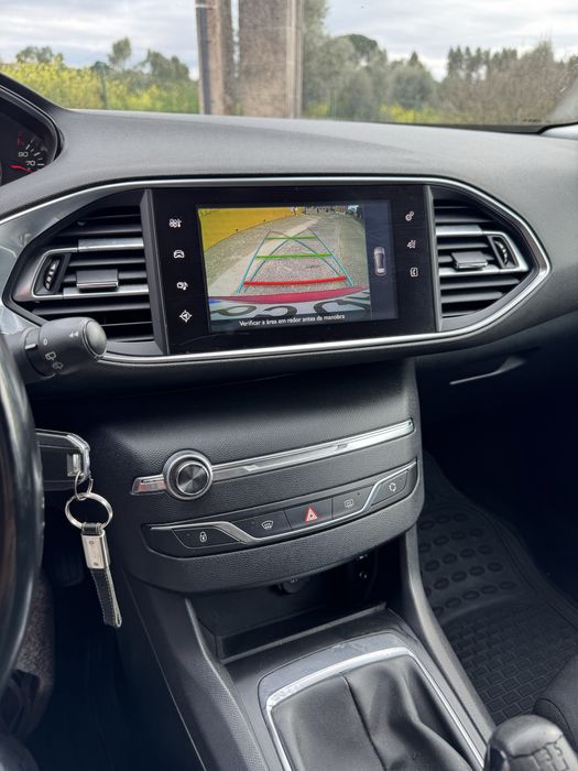 Peugeot 308 1.6 blue hdi allure