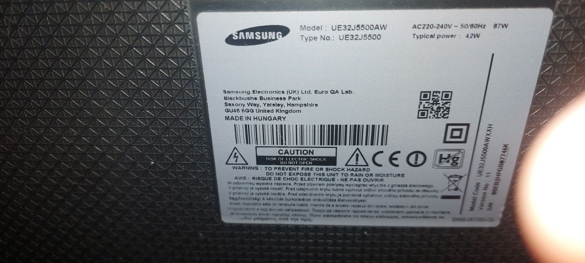 Продам телевізор Samsung UE32/5500AW 
SMART TV