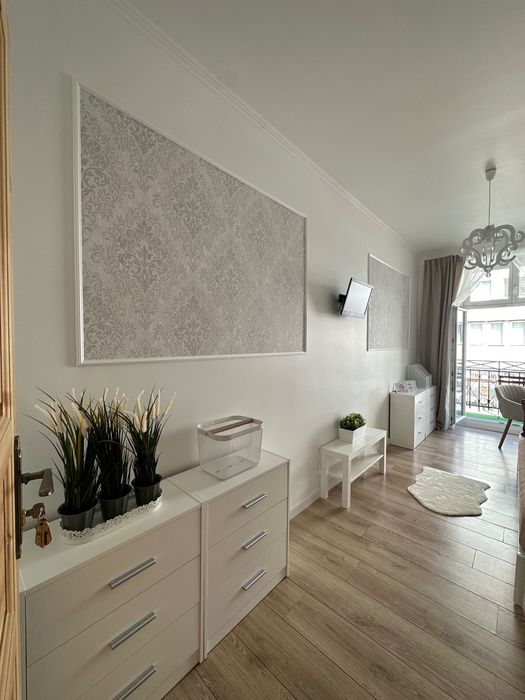 Piękny pokój z balkonem w Centrum Gdyni (stałe opłaty)