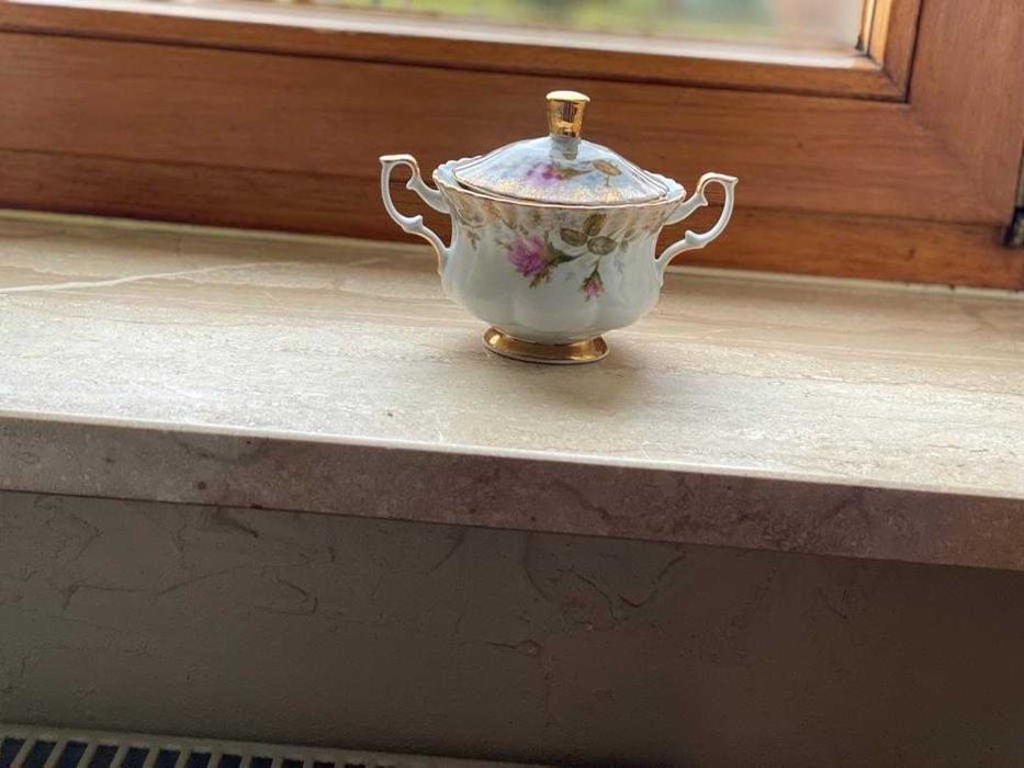 Porcela z fabryki Chodzież, fason Iwona