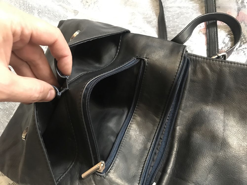 Мужская кожаная брендовая сумка Caspat. Размер 26/25 см