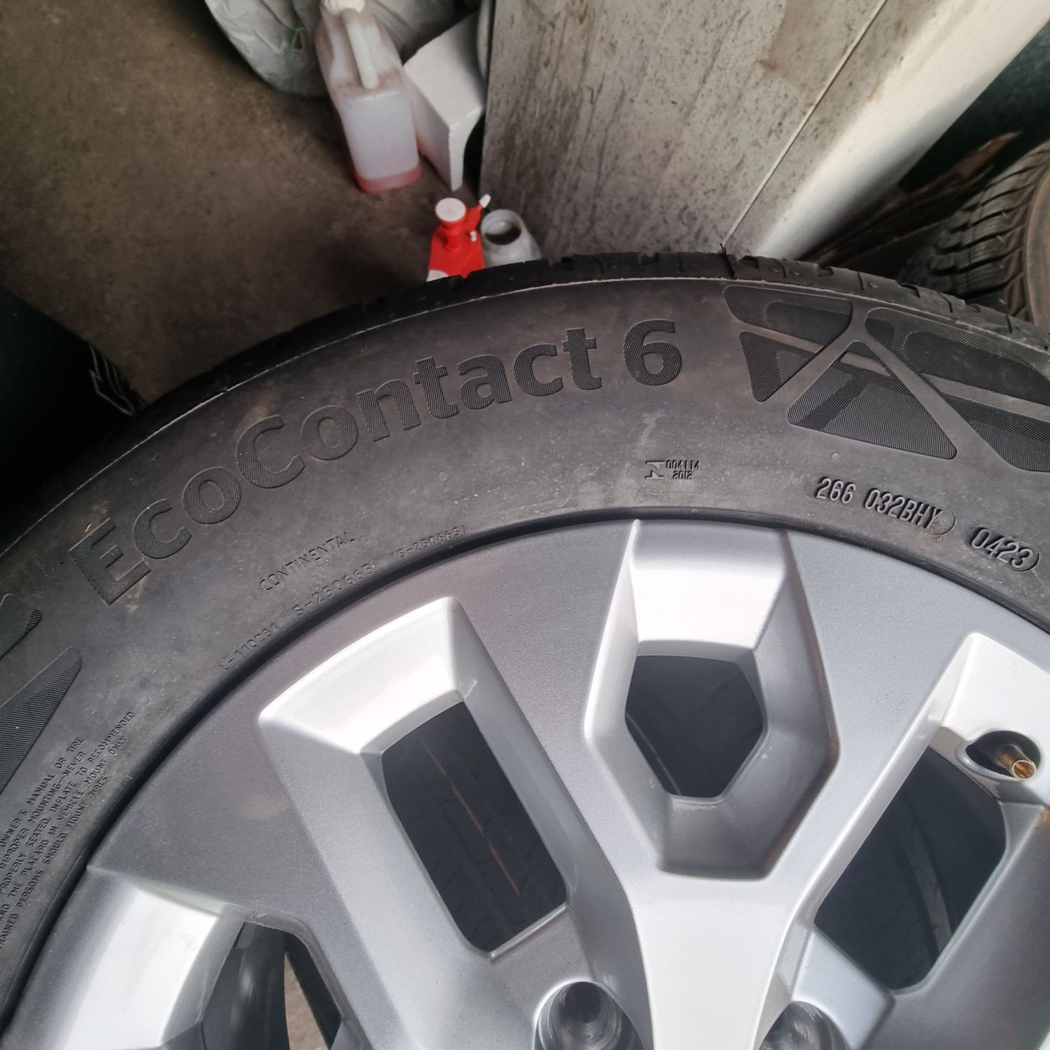 Шини 215/65R16 98H Continental EcoContact6, літо, стан нових