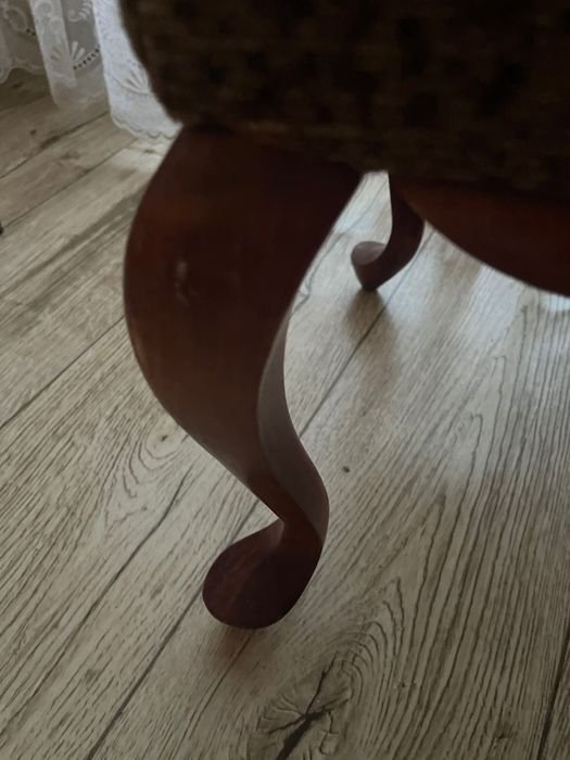 taboret stołek tapicerowany ludwikowski
