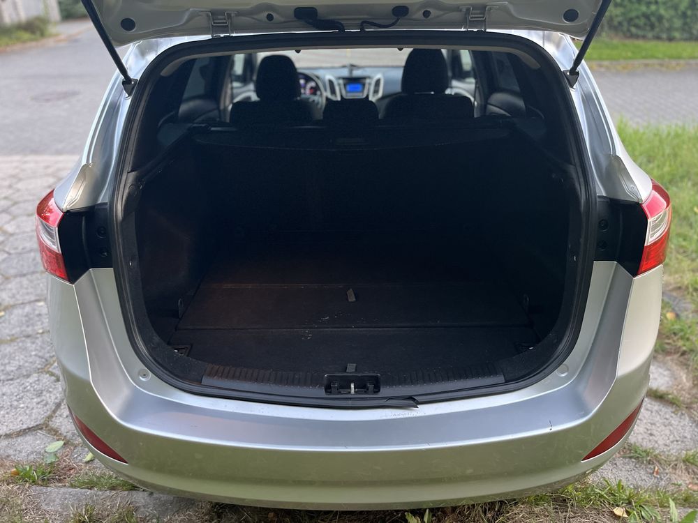 Hyundai I30 1.6crdi kombi. Nowe sprzegło.