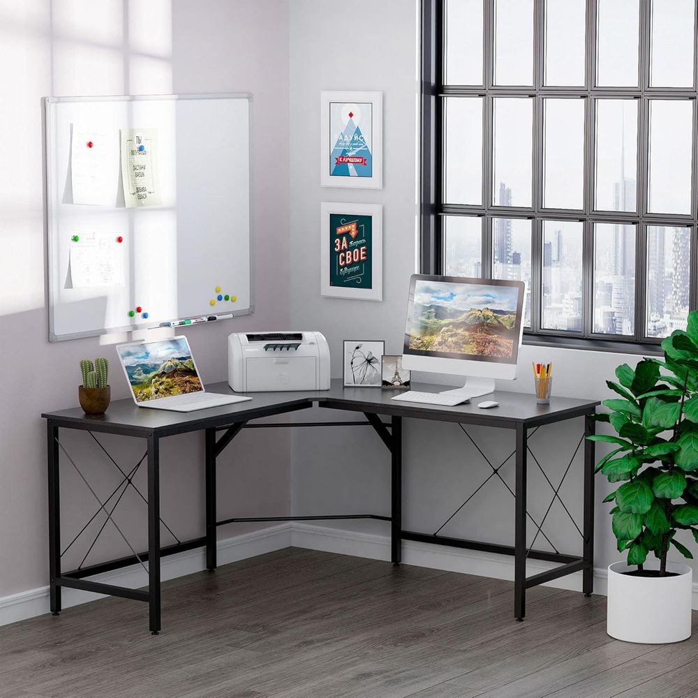 Mesa de computador preta