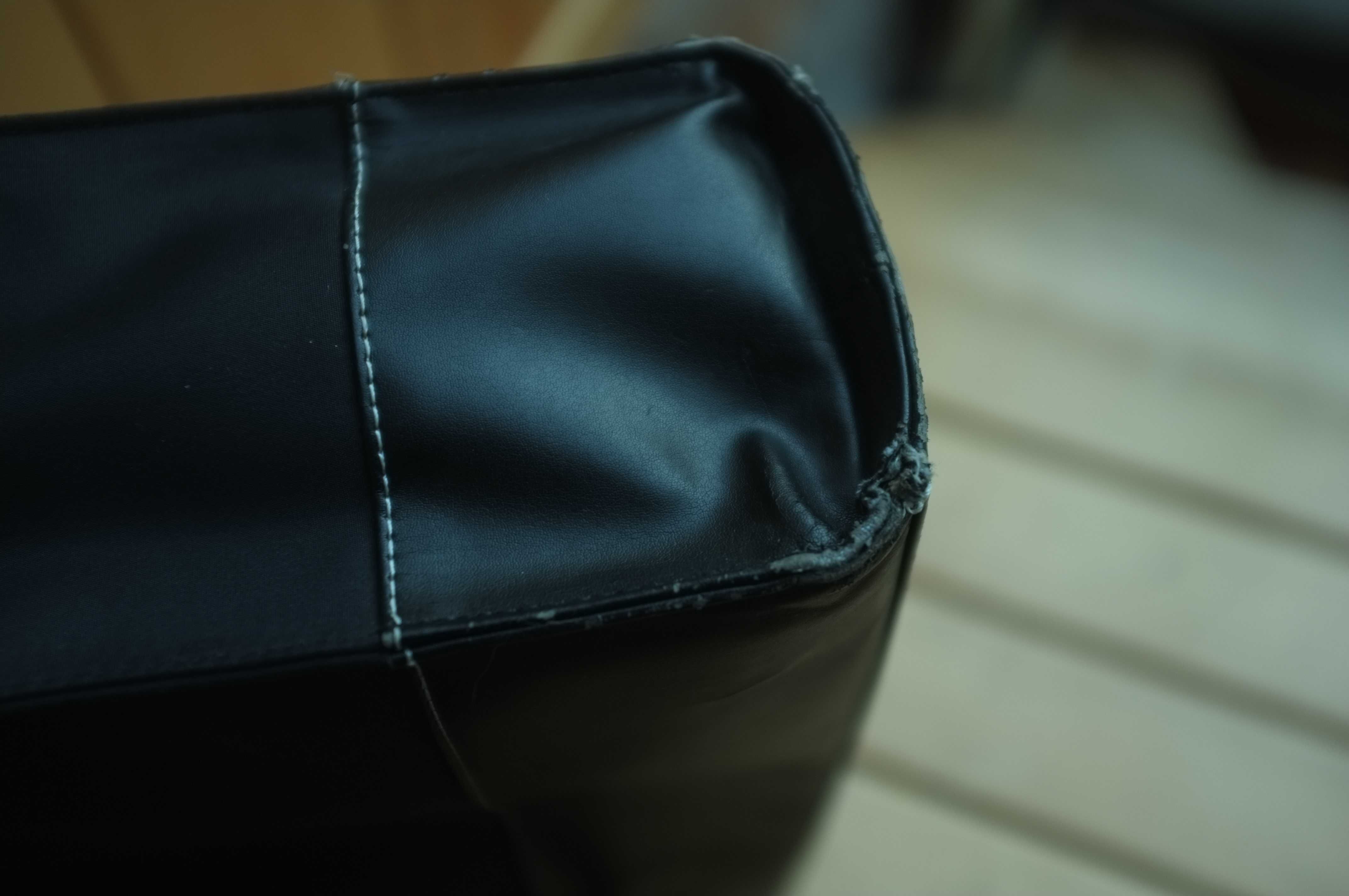 elegancka torba na laptopa do ręki duża do pracy biura czarna