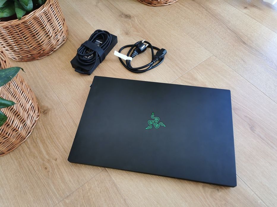 Laptop gamingowy Razer Blade 17 RTX3080 i7-11gen. 32GB RAM, 1TB